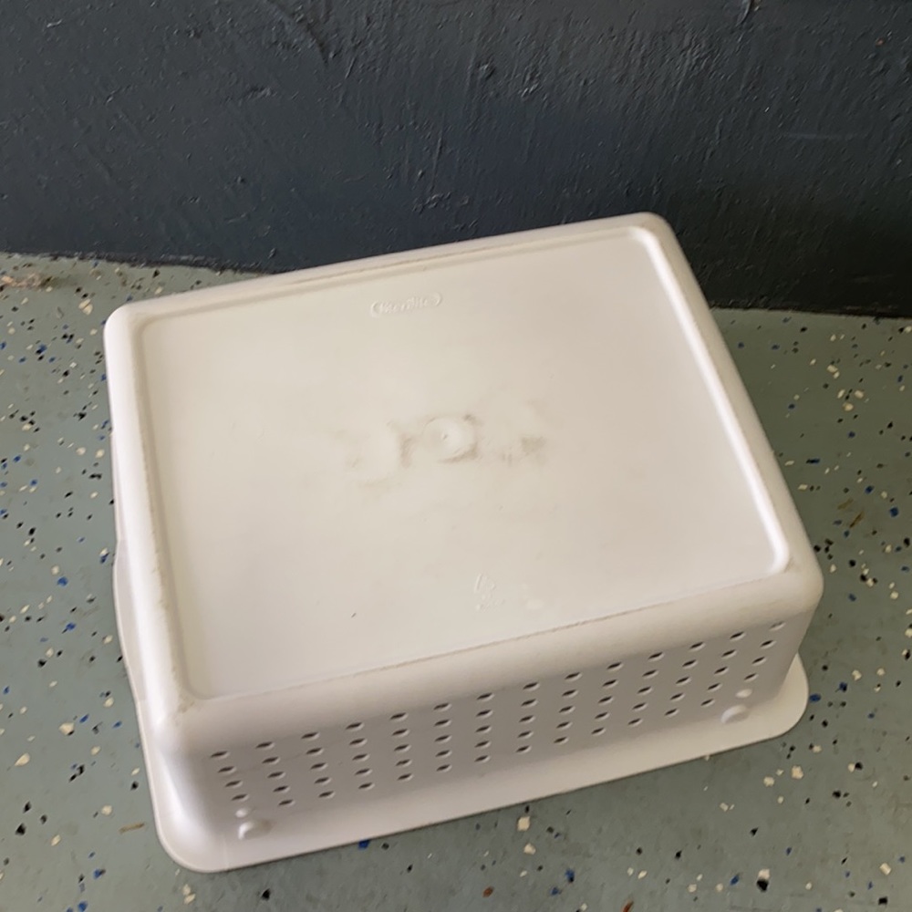 Plastic Storage Basket - Picture 3 of 3